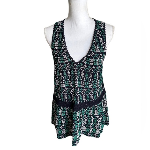 ANTHROPOLOGIE Maeve Cammie Embroidered Eyelet Peplum Tank Top Size Medium - Picture 4 of 17